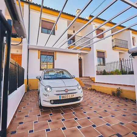 La Casa Del Barrio - *